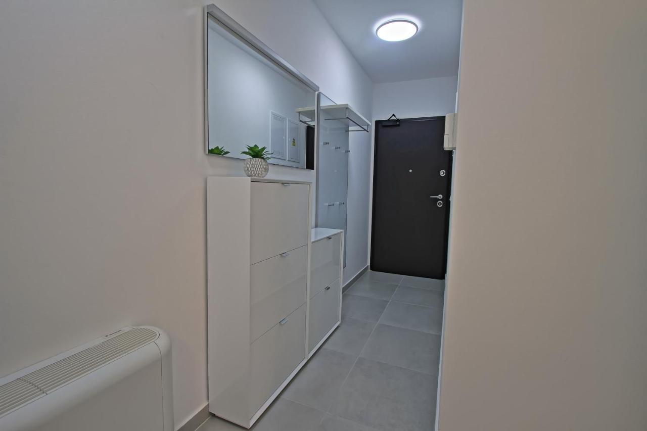 Bonaca Apartment เซนญ์ ภายนอก รูปภาพ