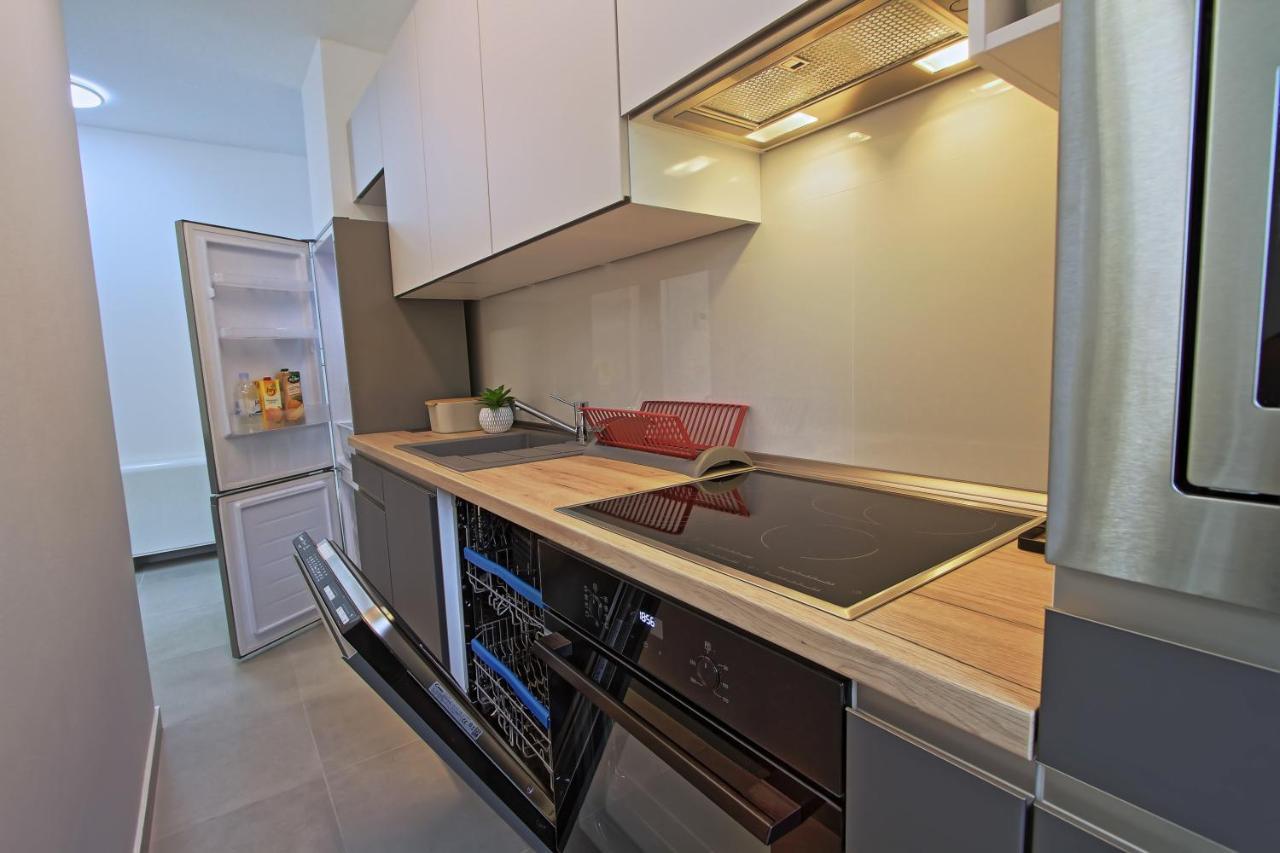 Bonaca Apartment เซนญ์ ภายนอก รูปภาพ