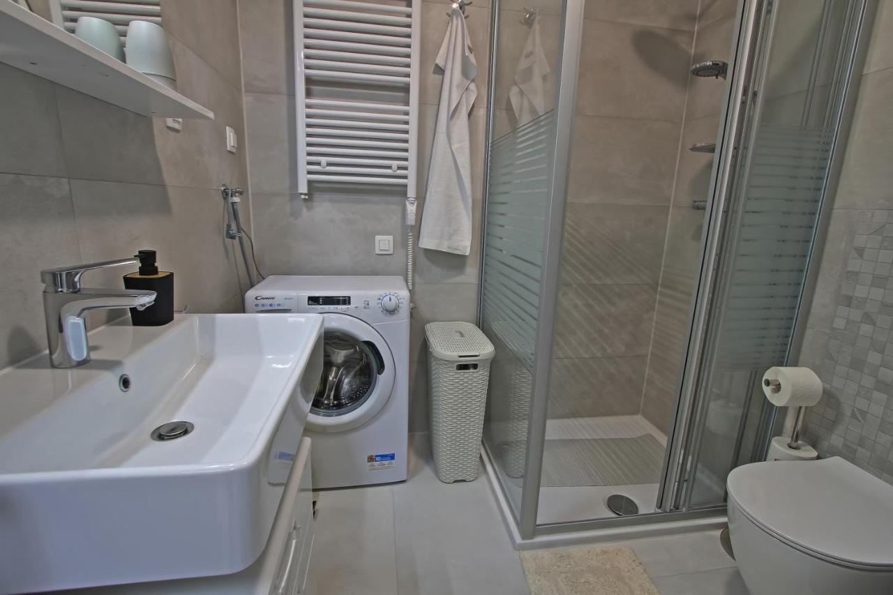 Bonaca Apartment เซนญ์ ภายนอก รูปภาพ