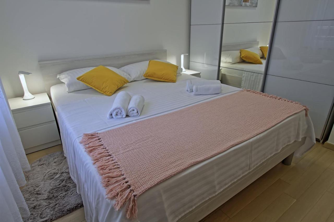 Bonaca Apartment เซนญ์ ภายนอก รูปภาพ